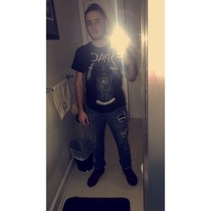 Meet your Posher, Emmanuel